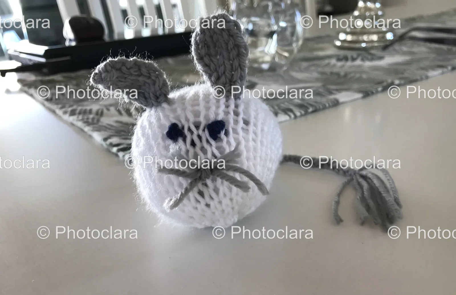 Knitted-Mouse-on-Table.jpg