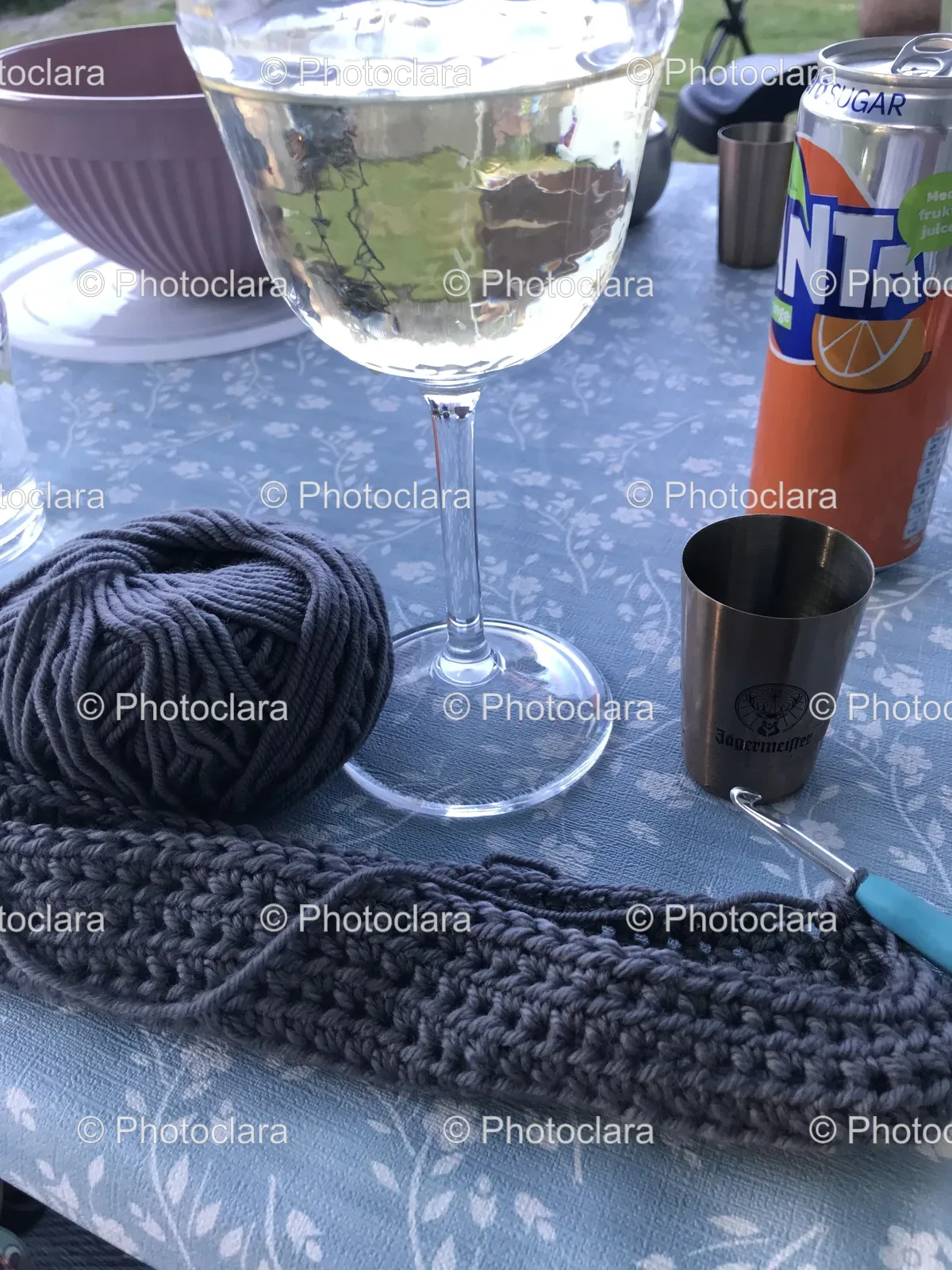 Yarn-Ball-and-Glass-of-Wine.jpg