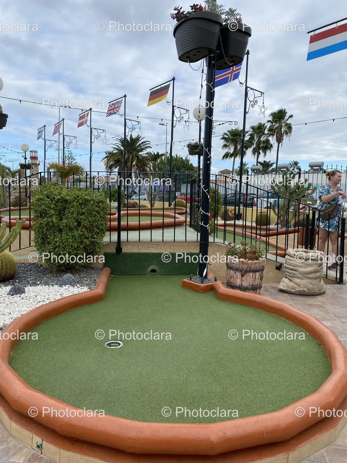 Miniature-Golf-Course-Flags-Fence.jpg
