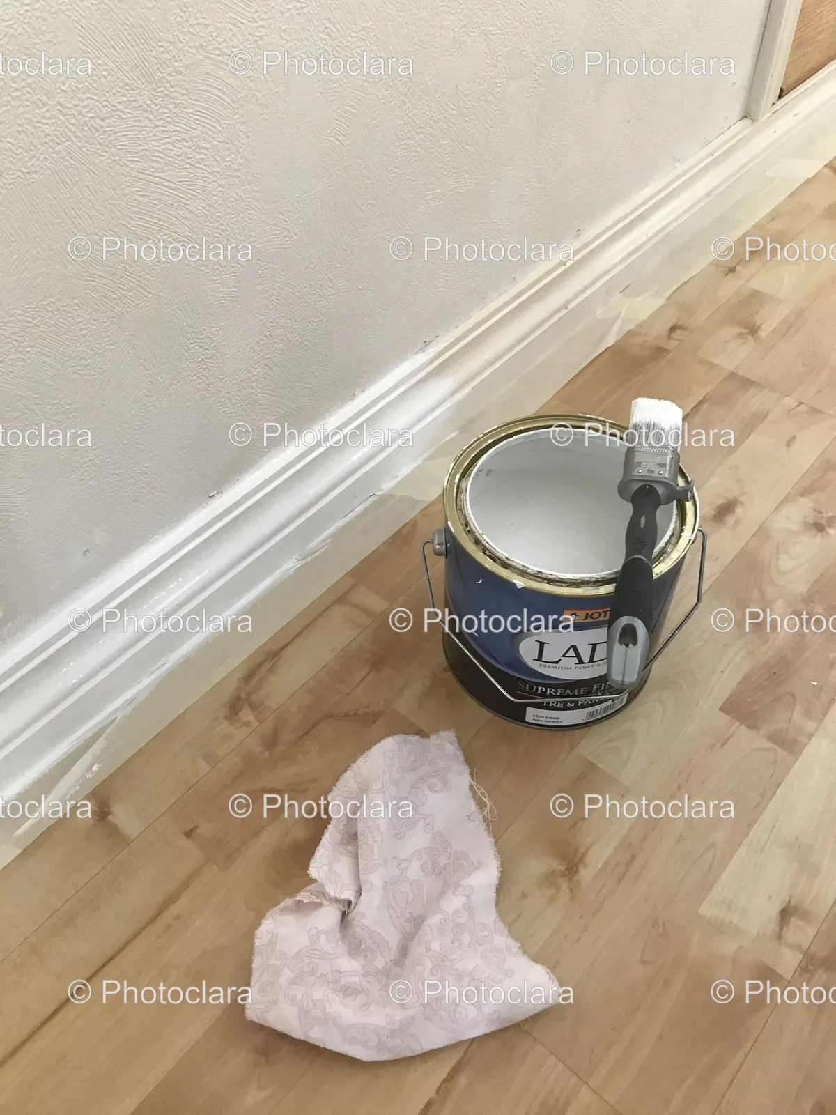 paint-can-brush-wooden-floor.jpg