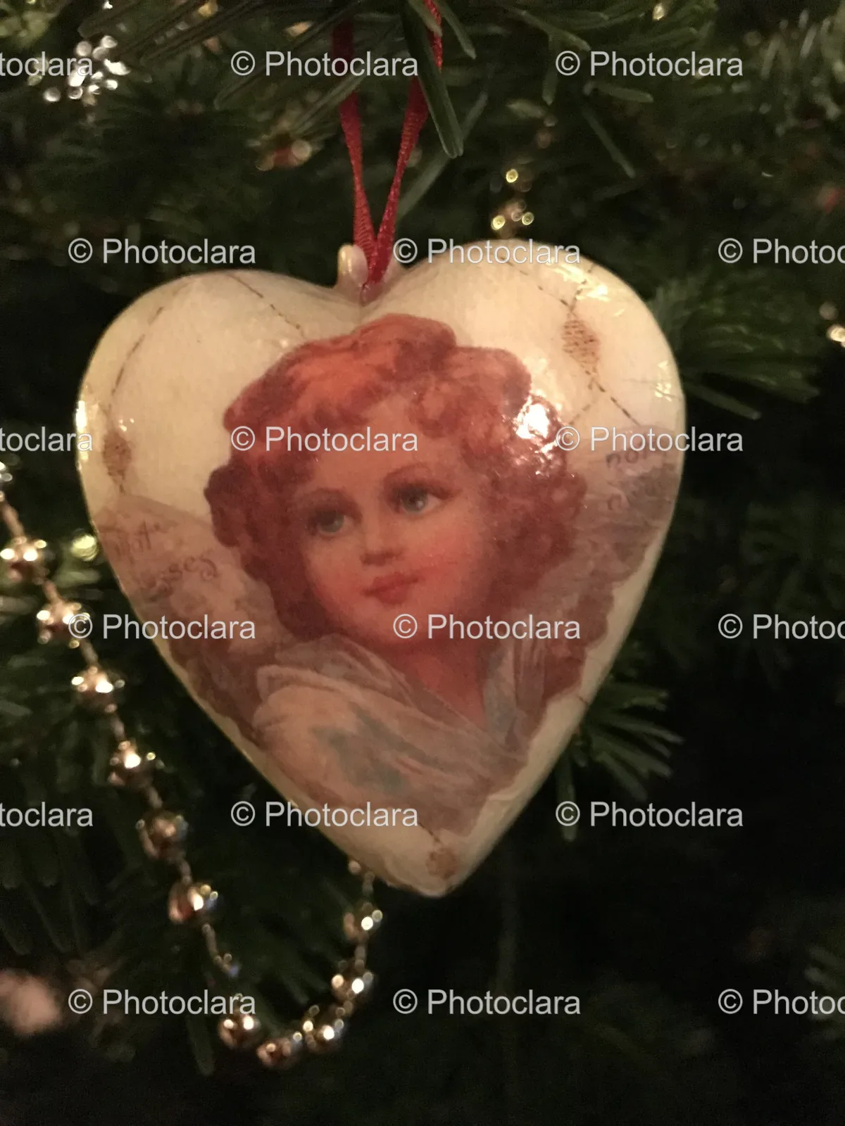 heart-shaped-christmas-ornament.jpg
