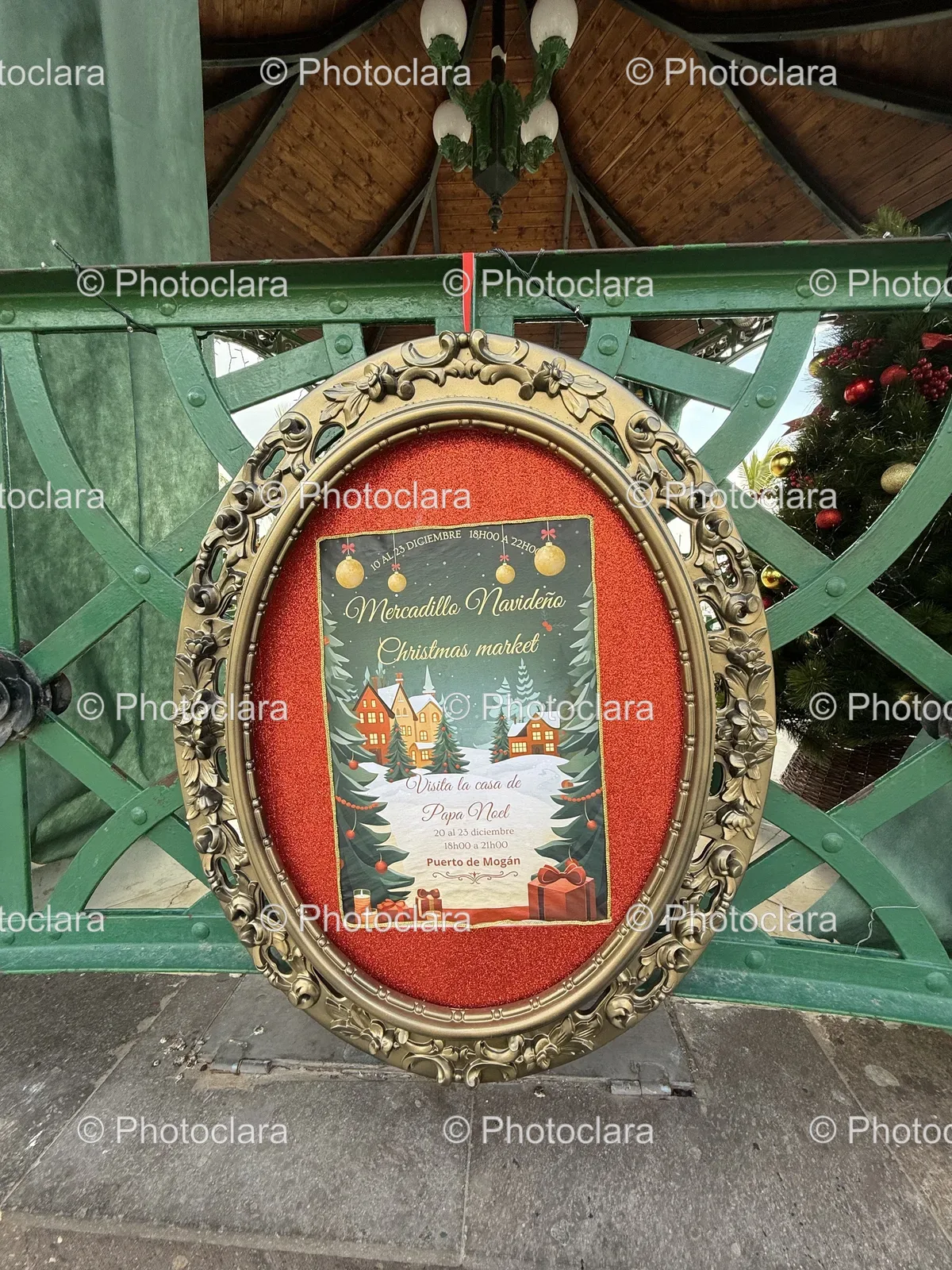Festive-Christmas-Market-Display.jpg