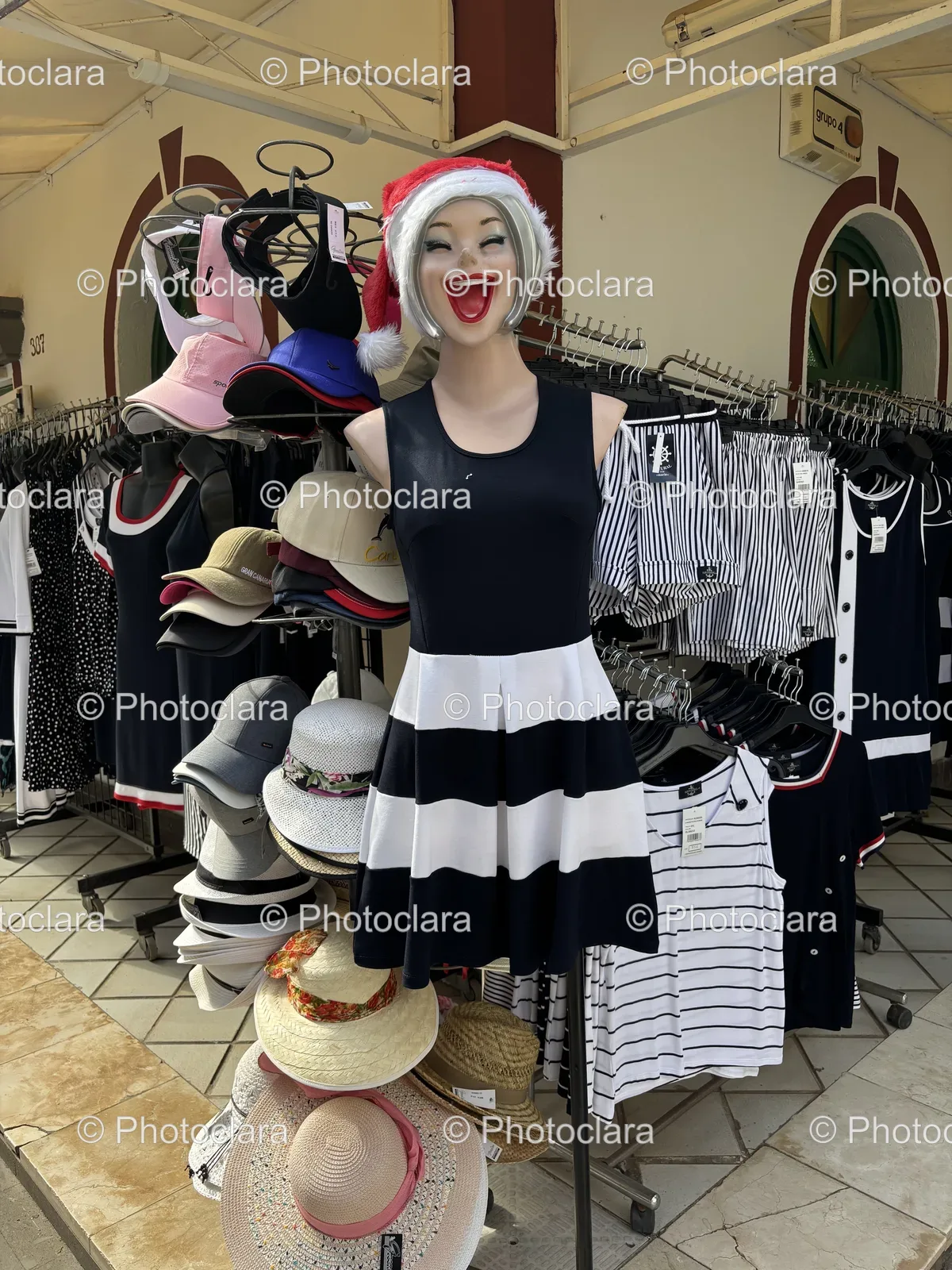 Festive-Mannequin-Santa-Attire.jpg