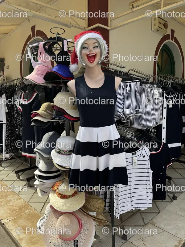 Holiday-Themed Fashion