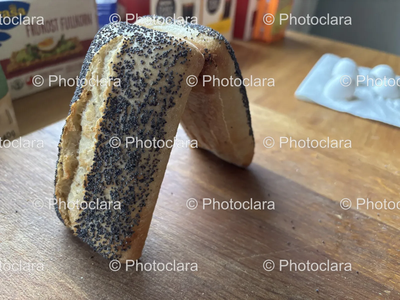 Artisan-Fullkorn-Bread-Poppy-Seeds.jpg