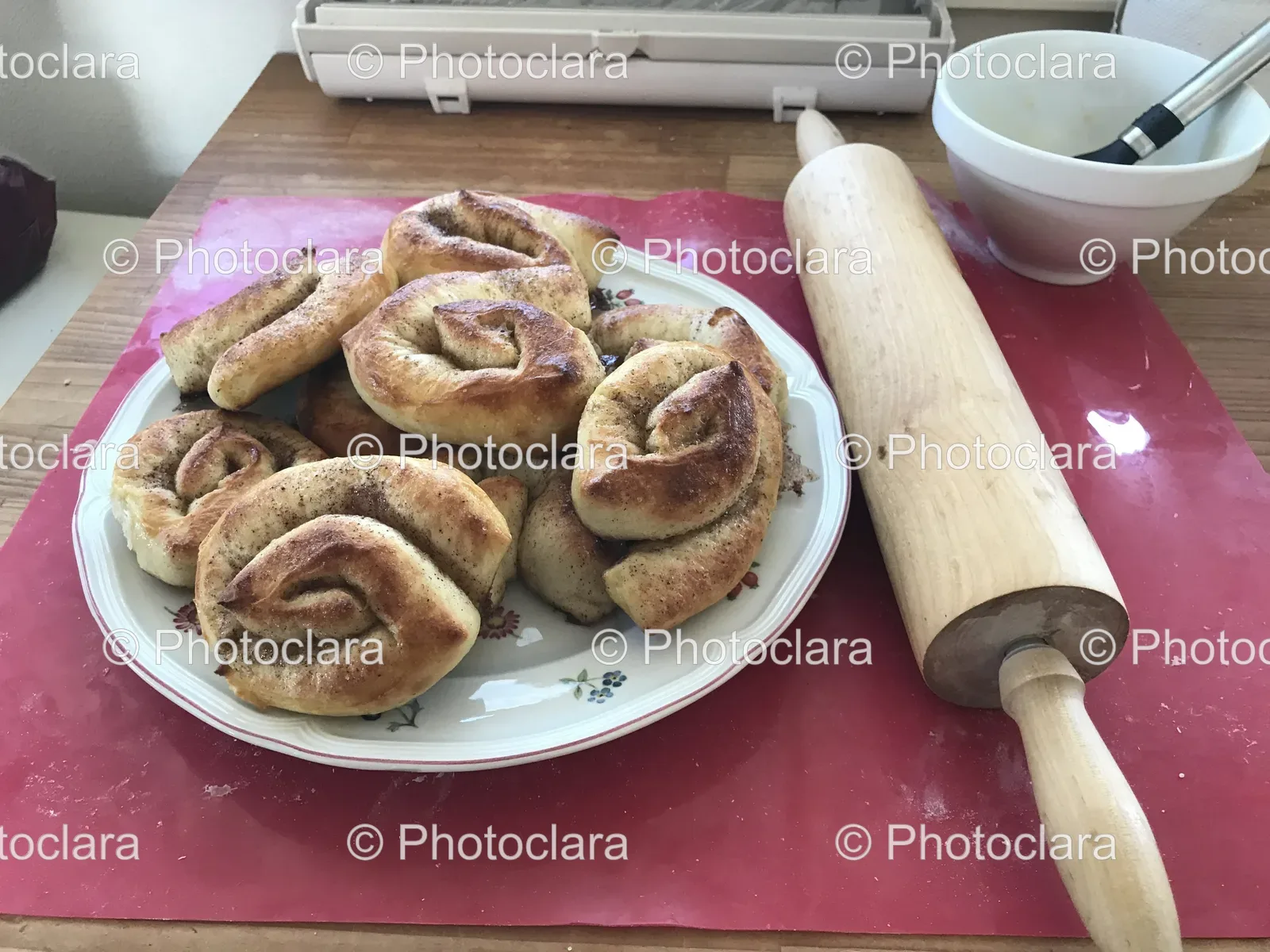 cinnamon-rolls-rolling-pin-plate.jpg