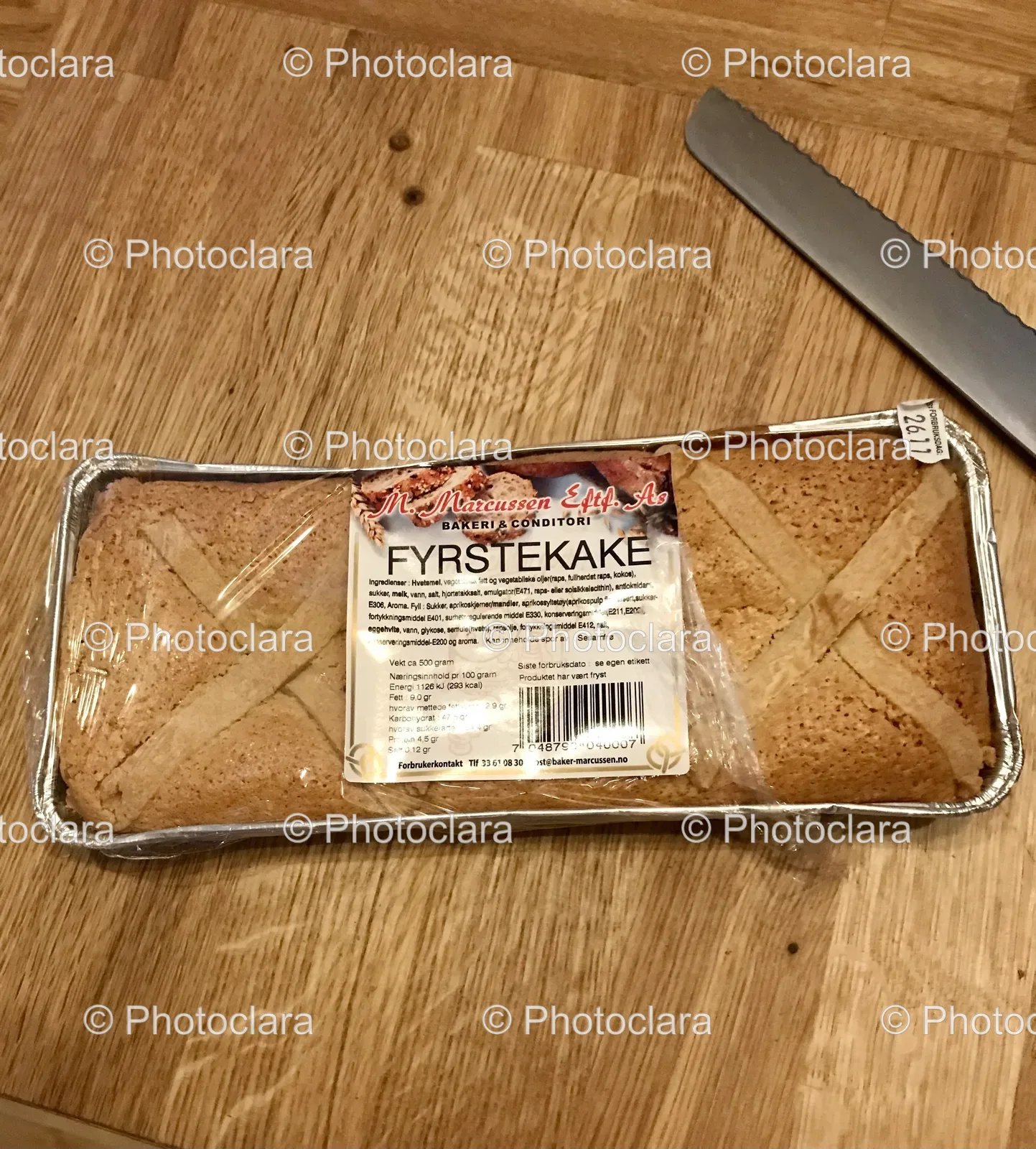Loaf-of-Bread-in-Foil-Container.jpg