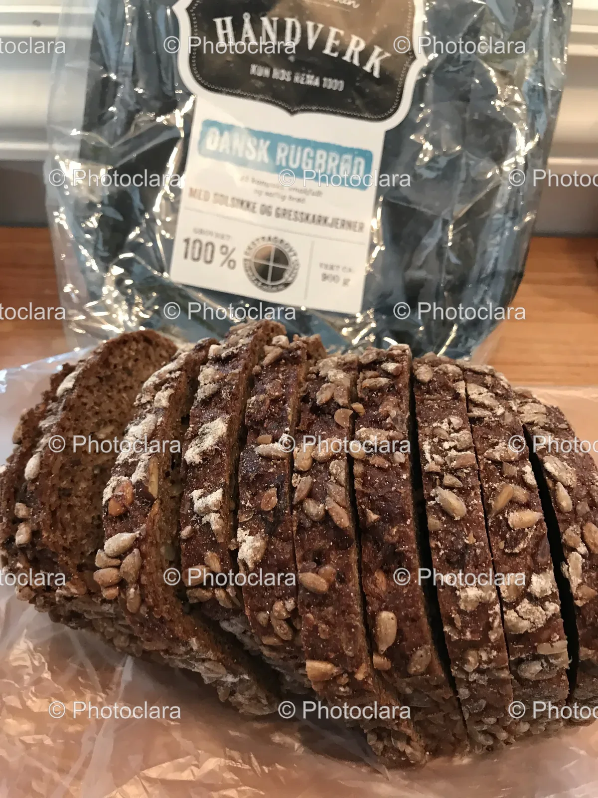 Sliced-Artisan-Bread-with-Seeds.jpg