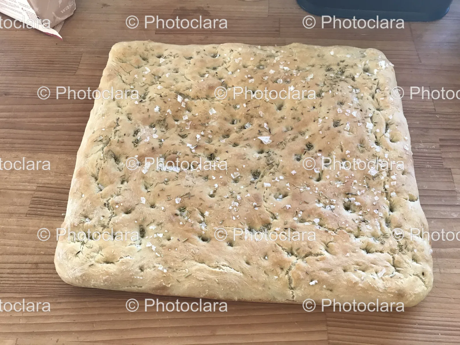 square-flat-bread-on-wooden-surface.jpg