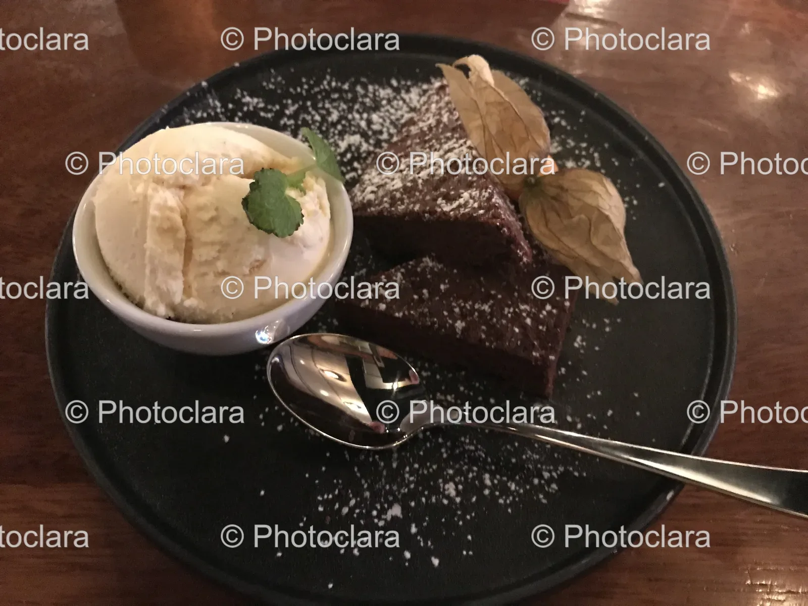 exquisite-dessert-plate-with-ice-cream.jpg