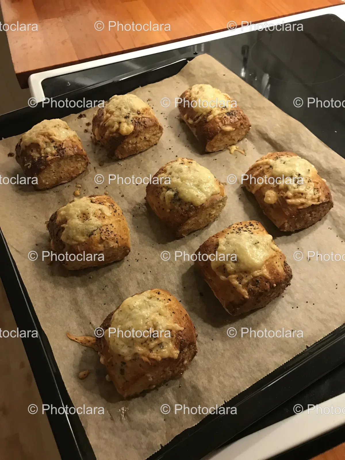 golden-baked-bread-on-a-tray.jpg