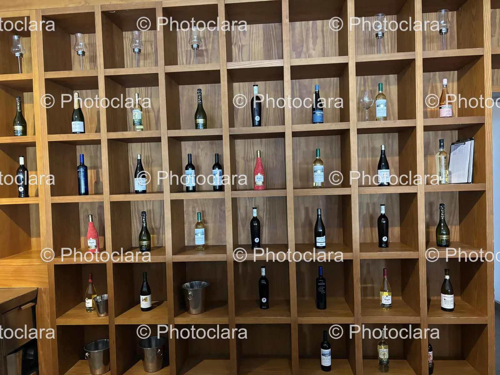 Elegant-Wine-Bar-Display.jpg