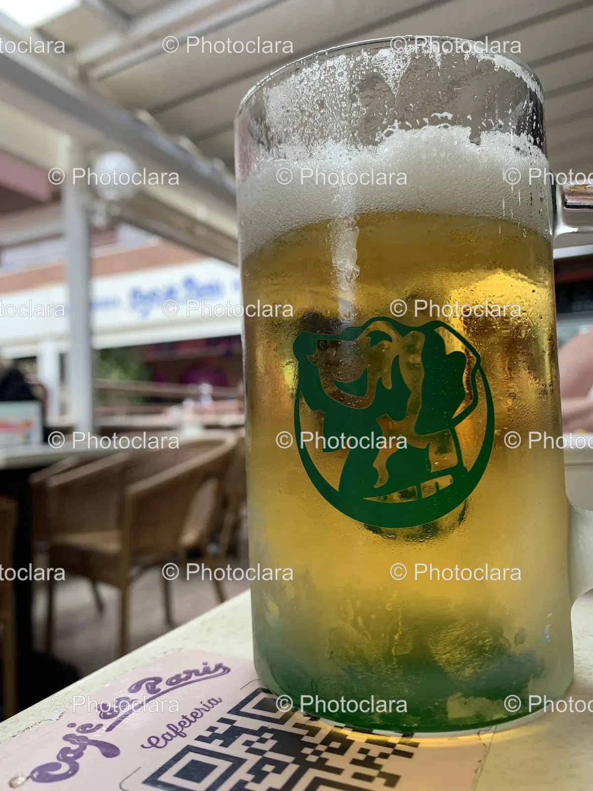 beer-glass-on-table-paris-cafe.jpg