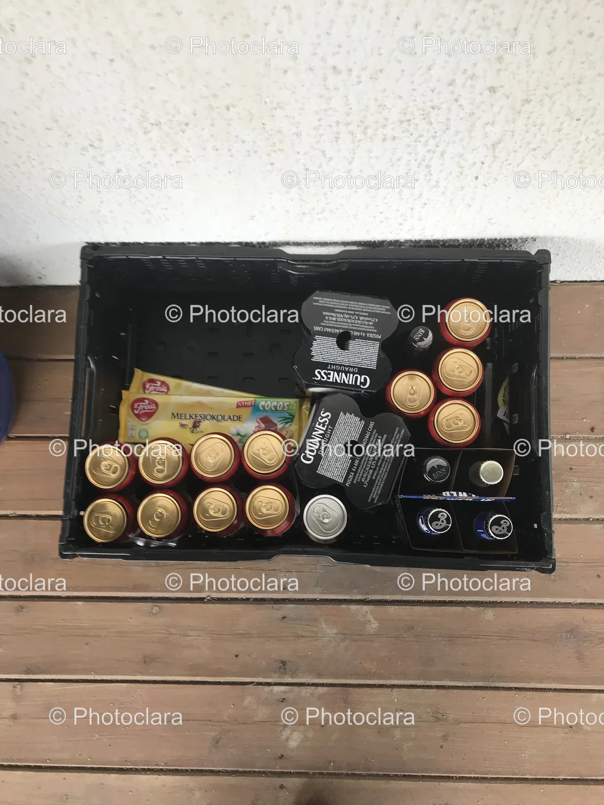 black-box-with-beer-cans-and-bottle-of-beer.jpg