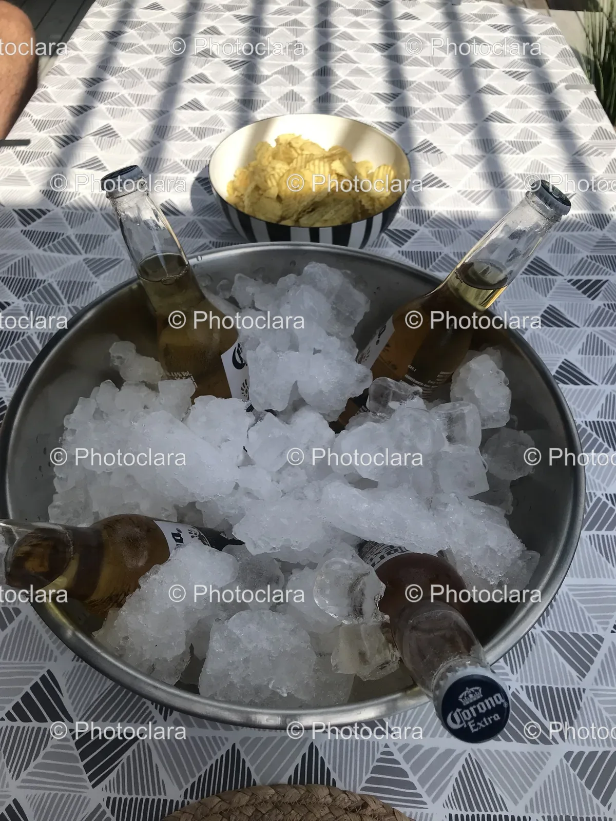 chilled-beers-in-a-bowl-of-ice.jpg