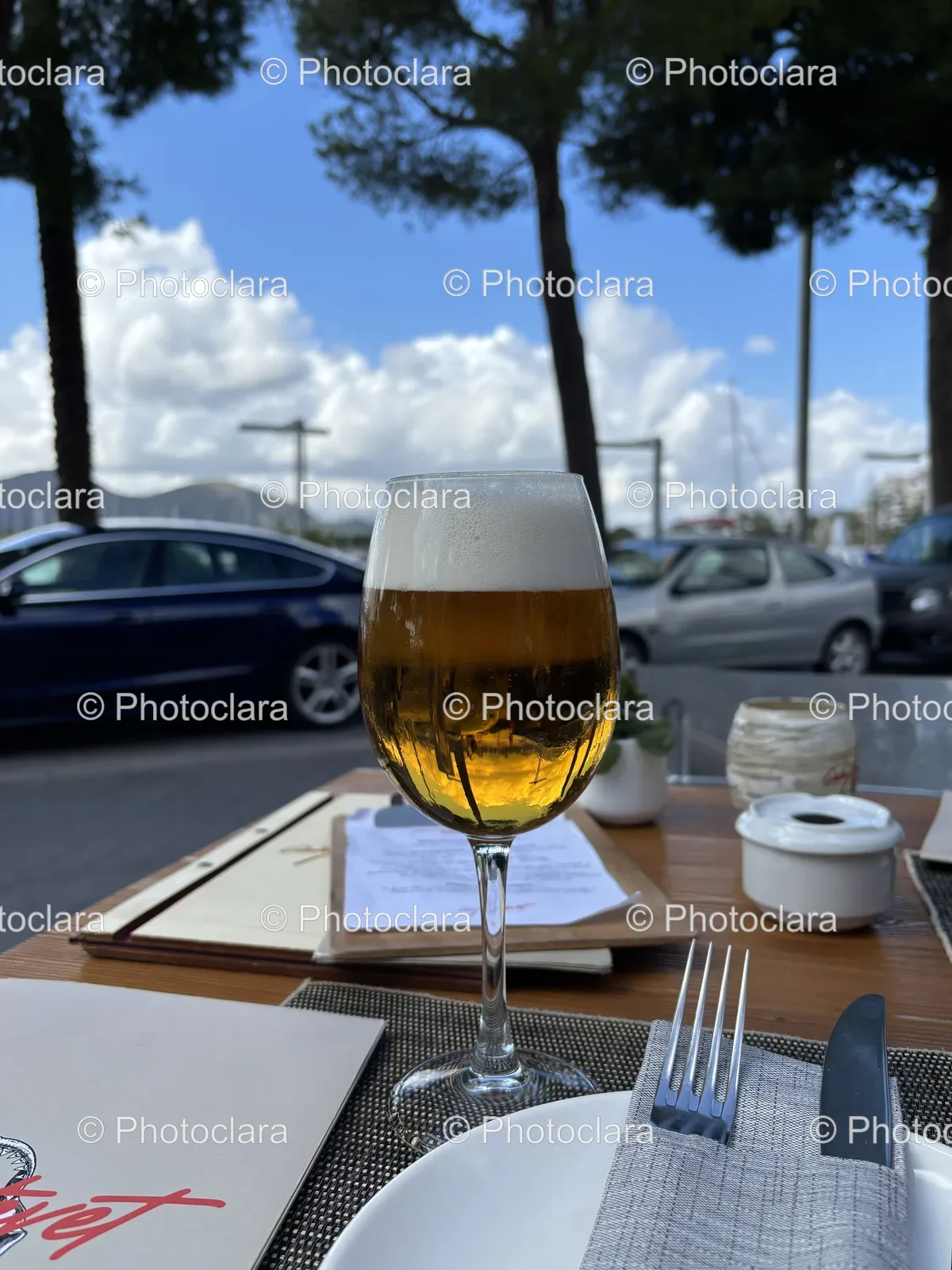 Chilled-Glass-of-Beer-on-Patio-Table.jpg