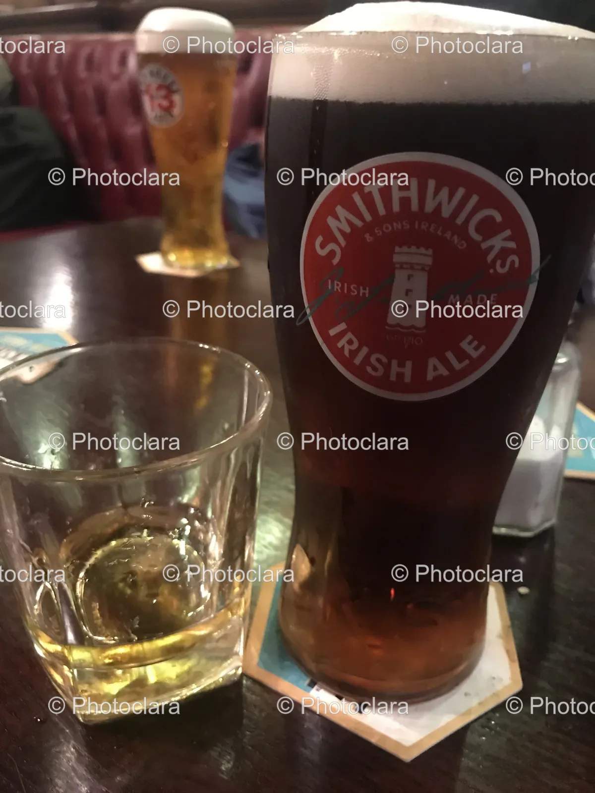Craft-Beer-on-Table.jpg