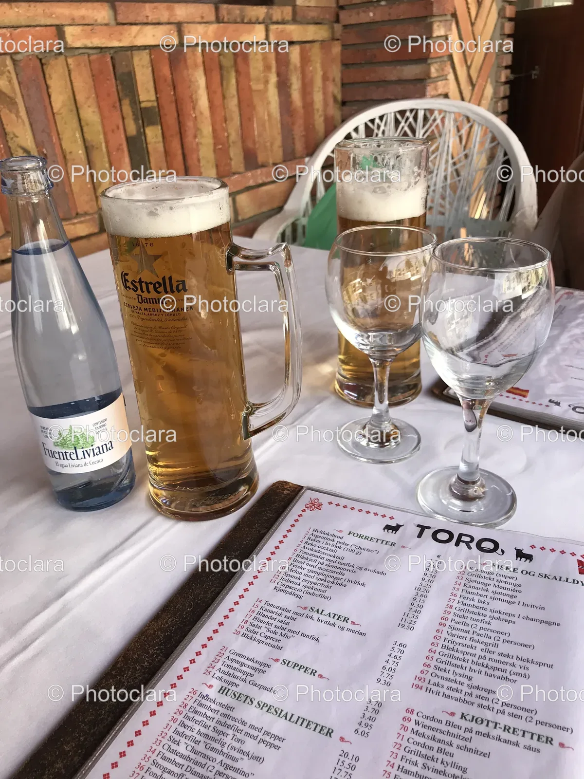 Spanish-Beer-on-Table.jpg