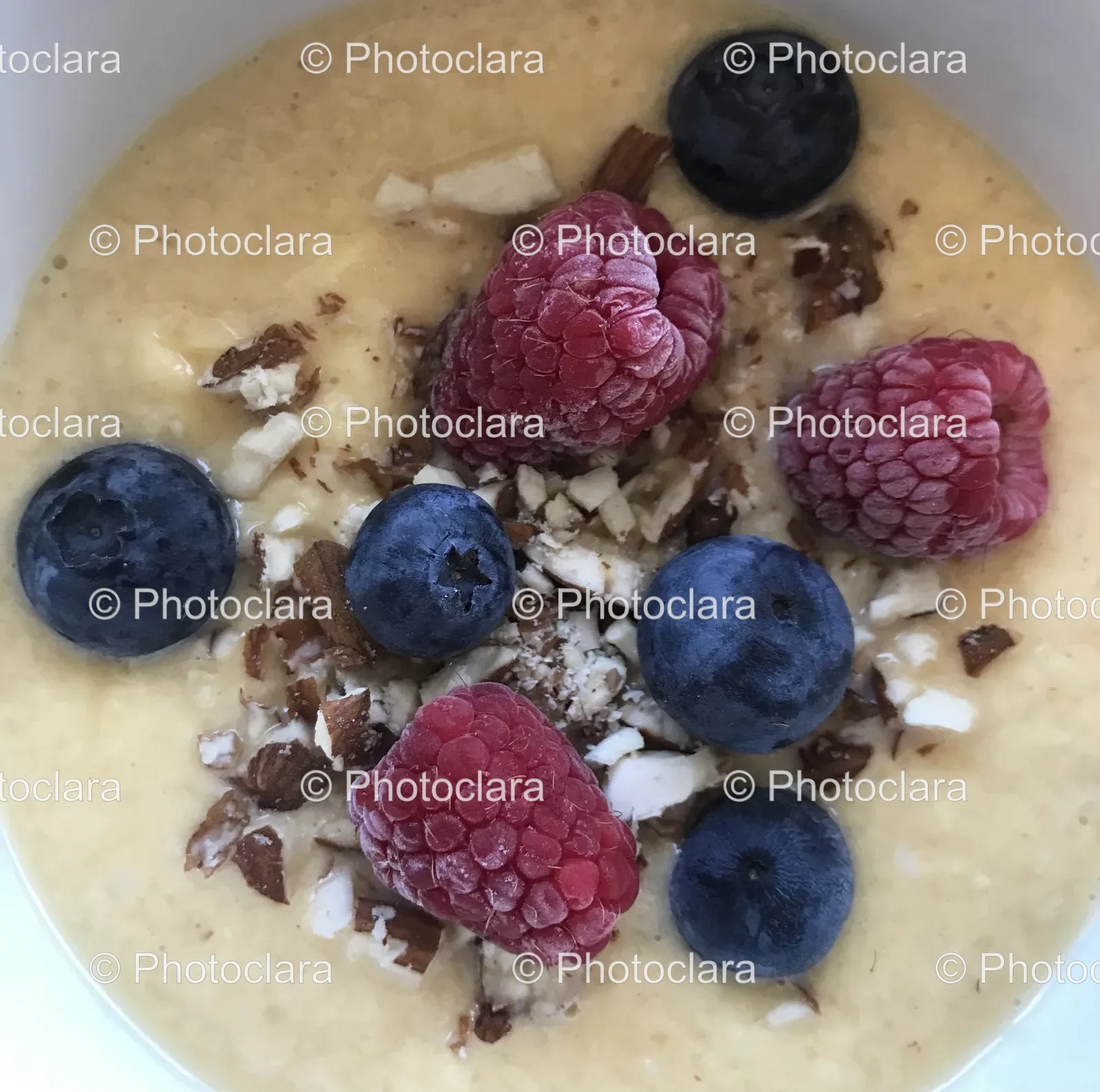 Berry-Delight-Oatmeal-Breakfast.jpg