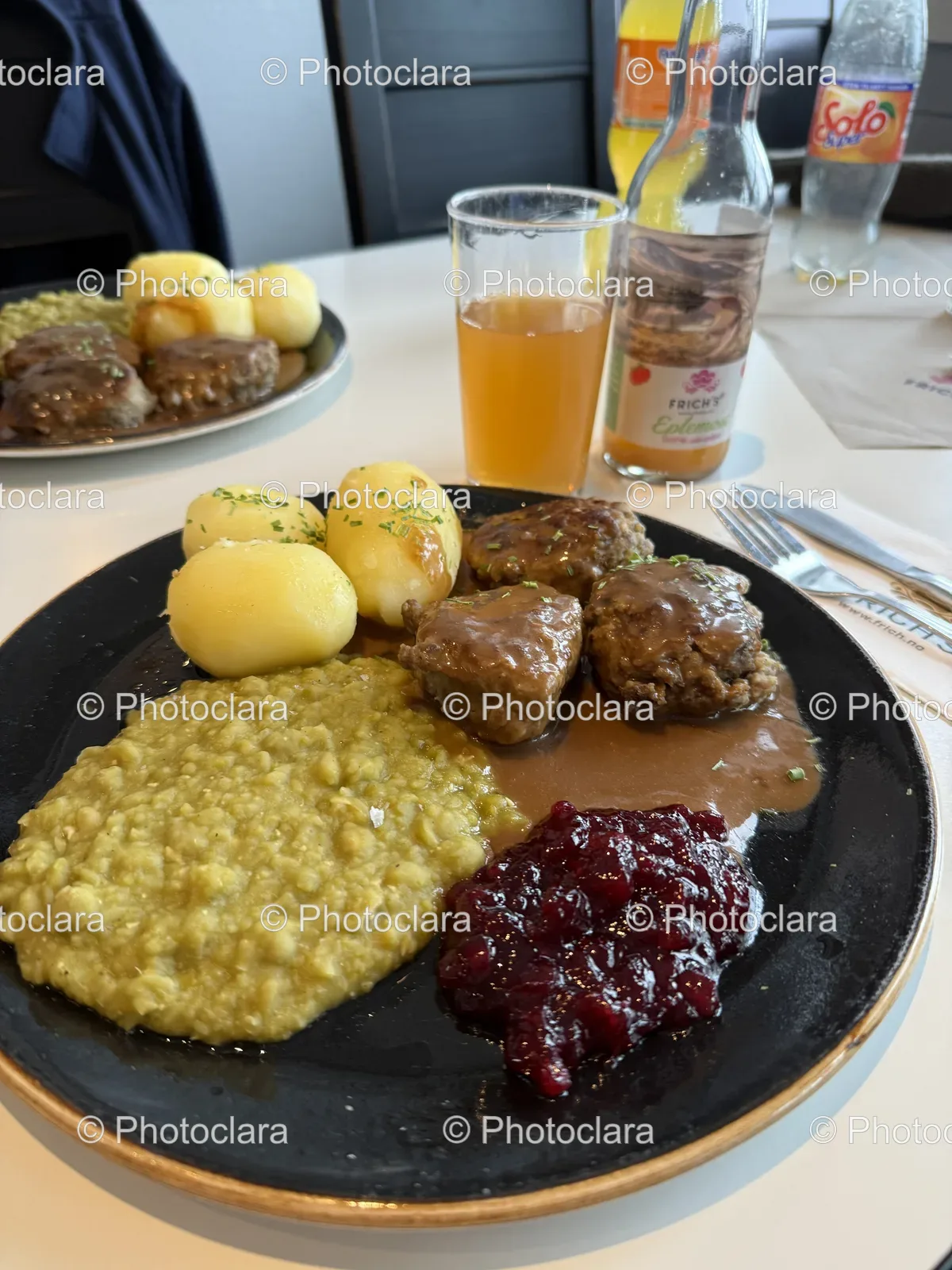 Delectable-Breakfast-Platter-Solo-Dining-Experience.jpg