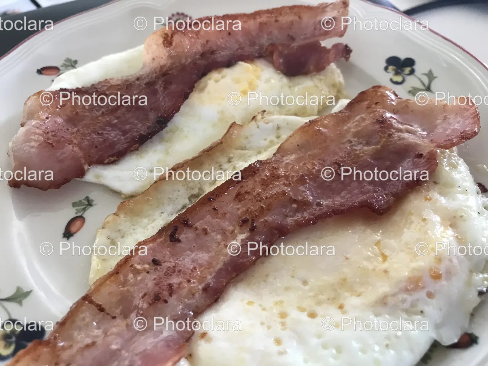 hearty-breakfast-platter-with-bacon-and-sausages.jpg