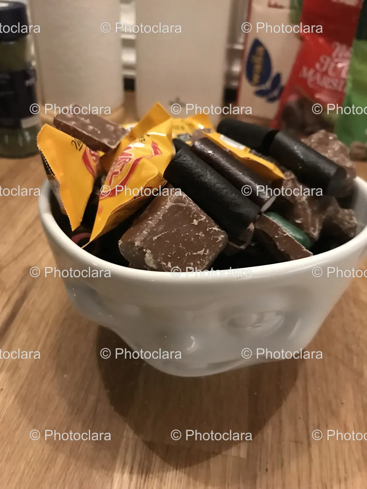 a-bowl-of-candy-on-a-table.jpg