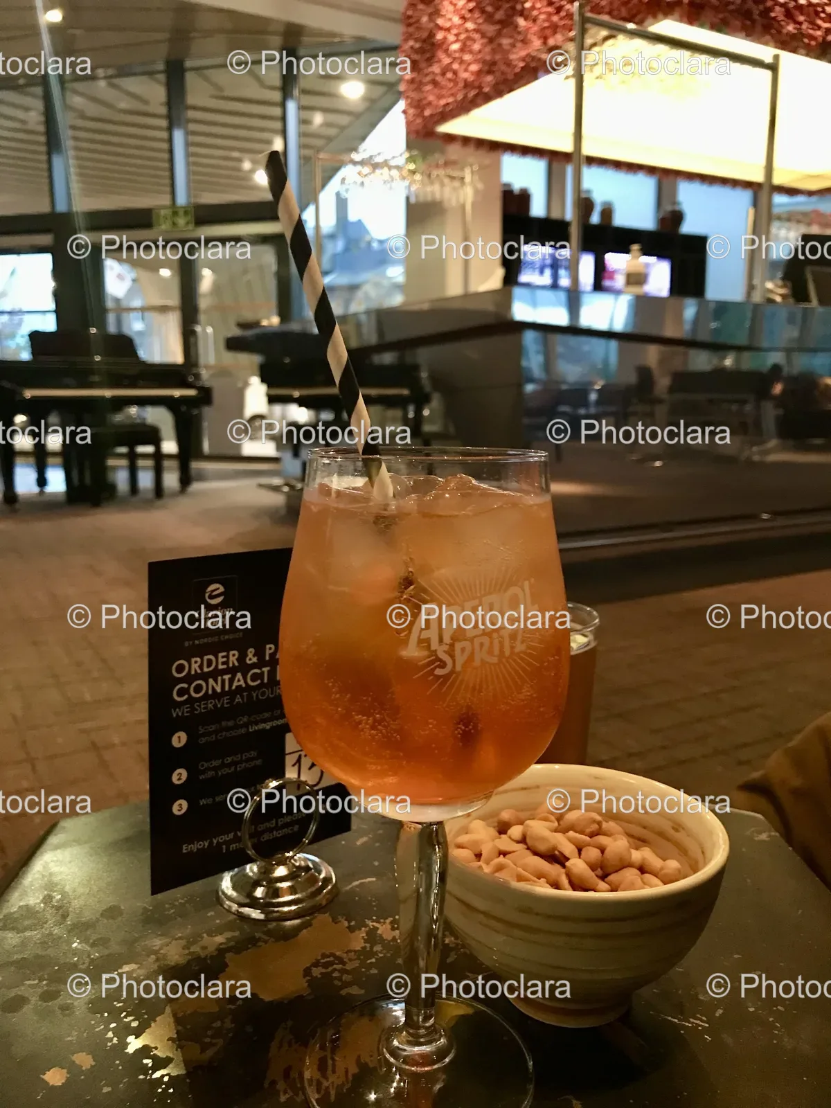 cocktail-glass-ice-peanuts-clarion-flotel.jpg