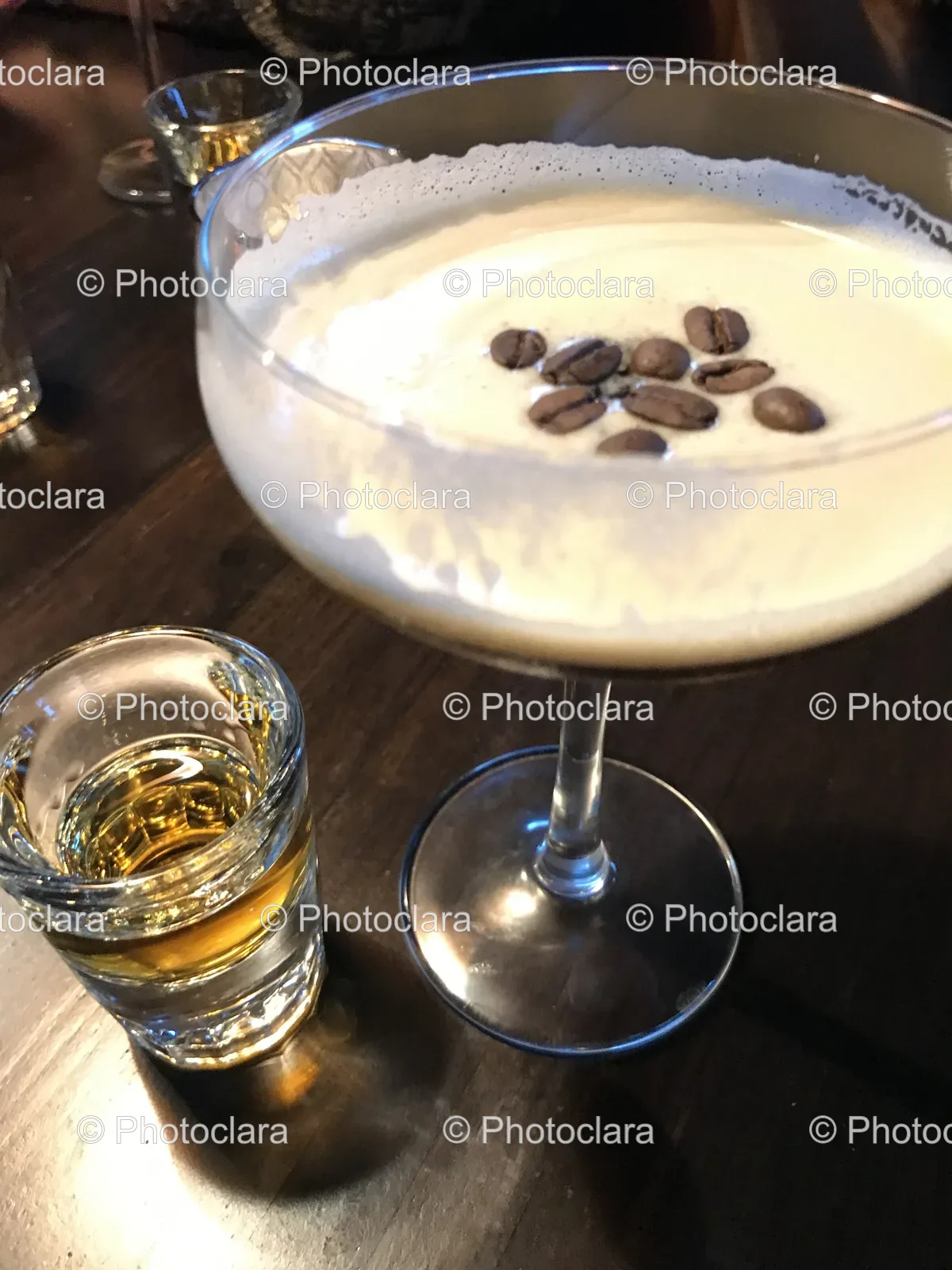 Elegant-Glass-of-Cocktails.jpg