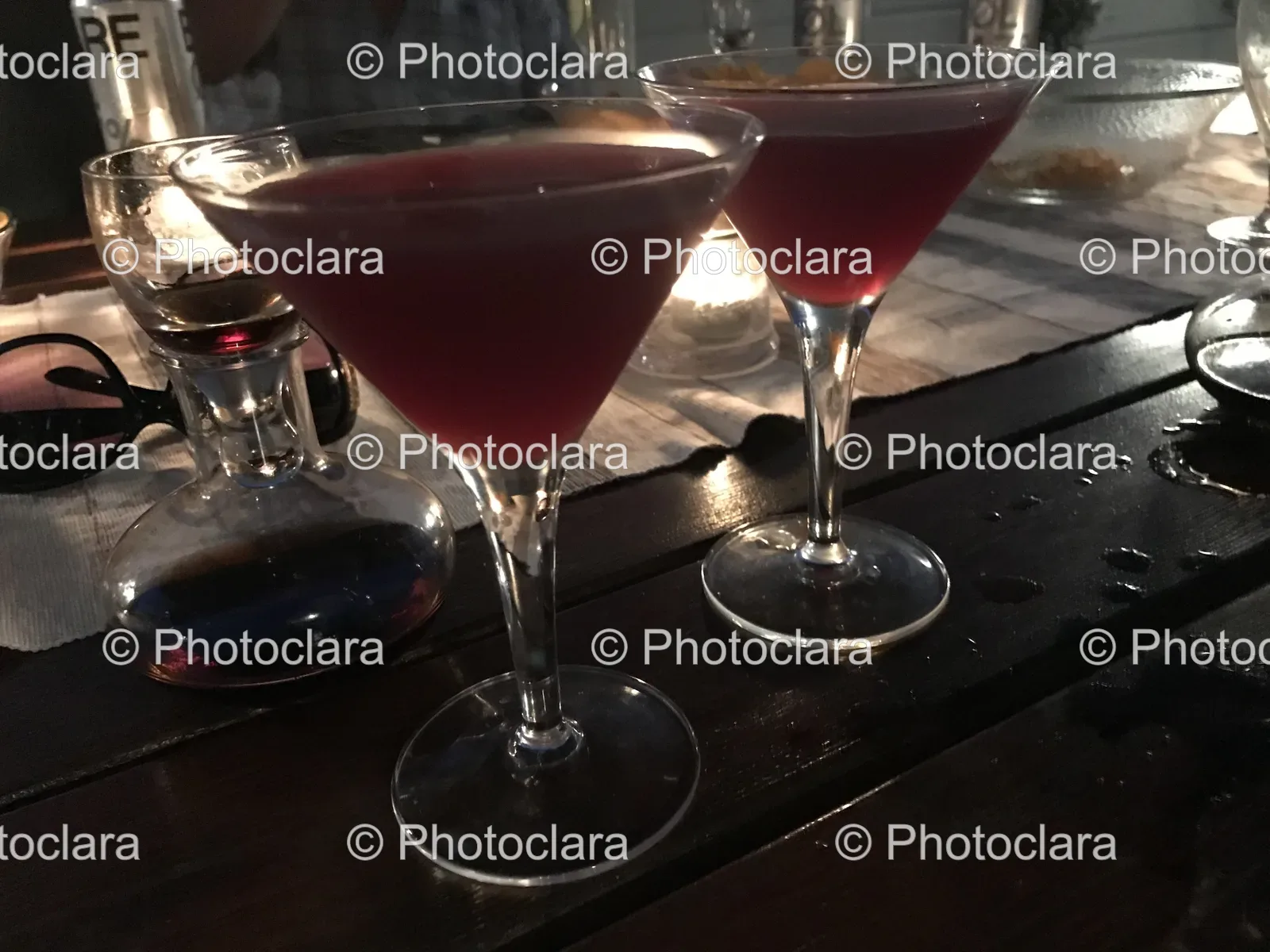 elegant-glasses-with-cocktails-on-a-table.jpg