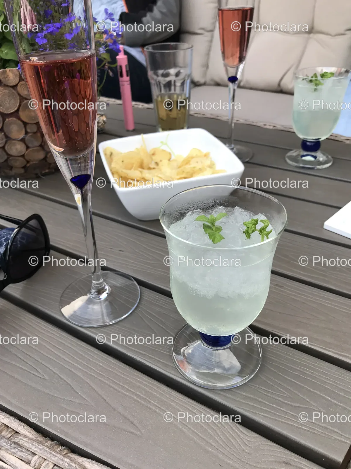Elegant-Glassware-Display.jpg