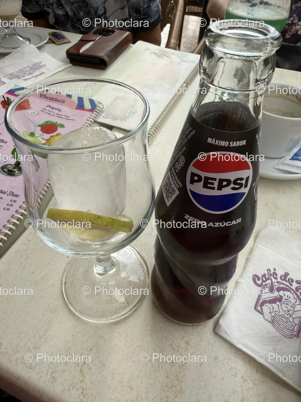 refreshing-cocktail-moment.jpg