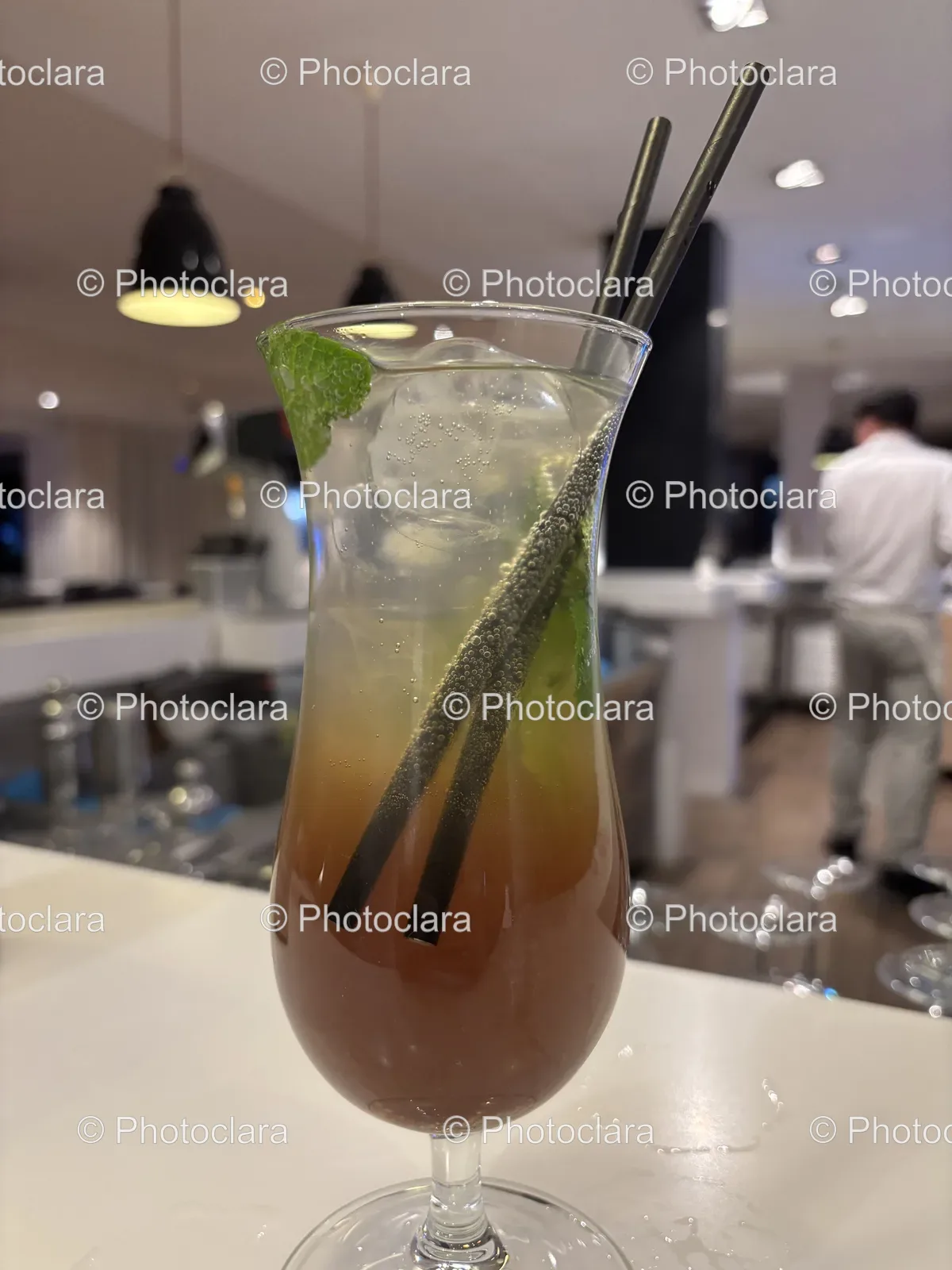 refreshing-cocktail-with-dual-straws.jpg