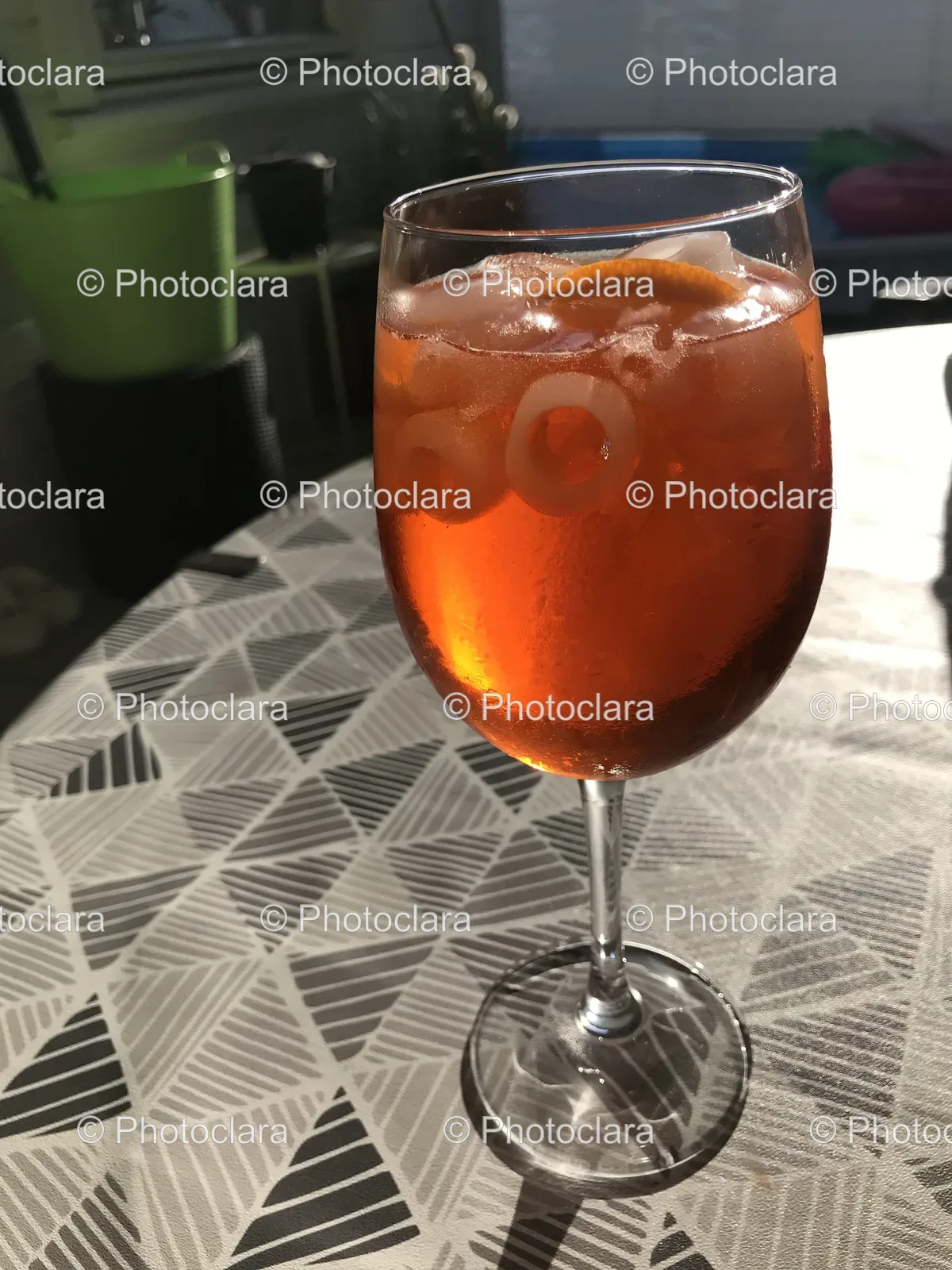 refreshing-orange-flavored-cocktail.jpg