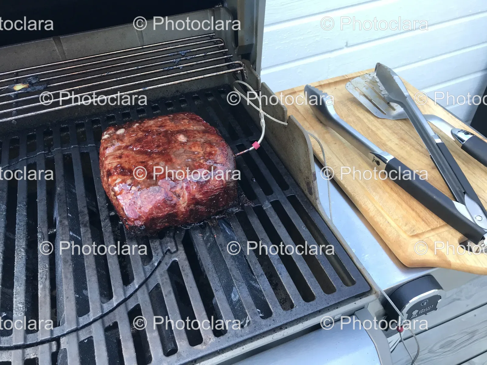 Grilled-Meat-Outdoor-Barbecue.jpg