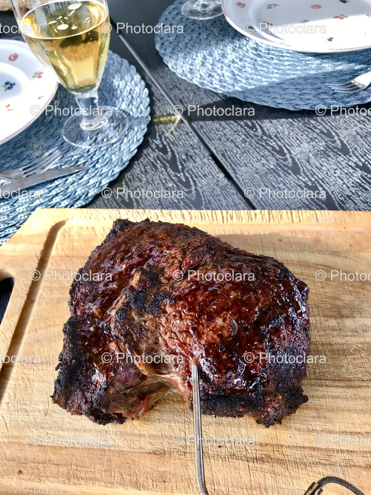 Juicy-Meat-on-Cutting-Board.jpg