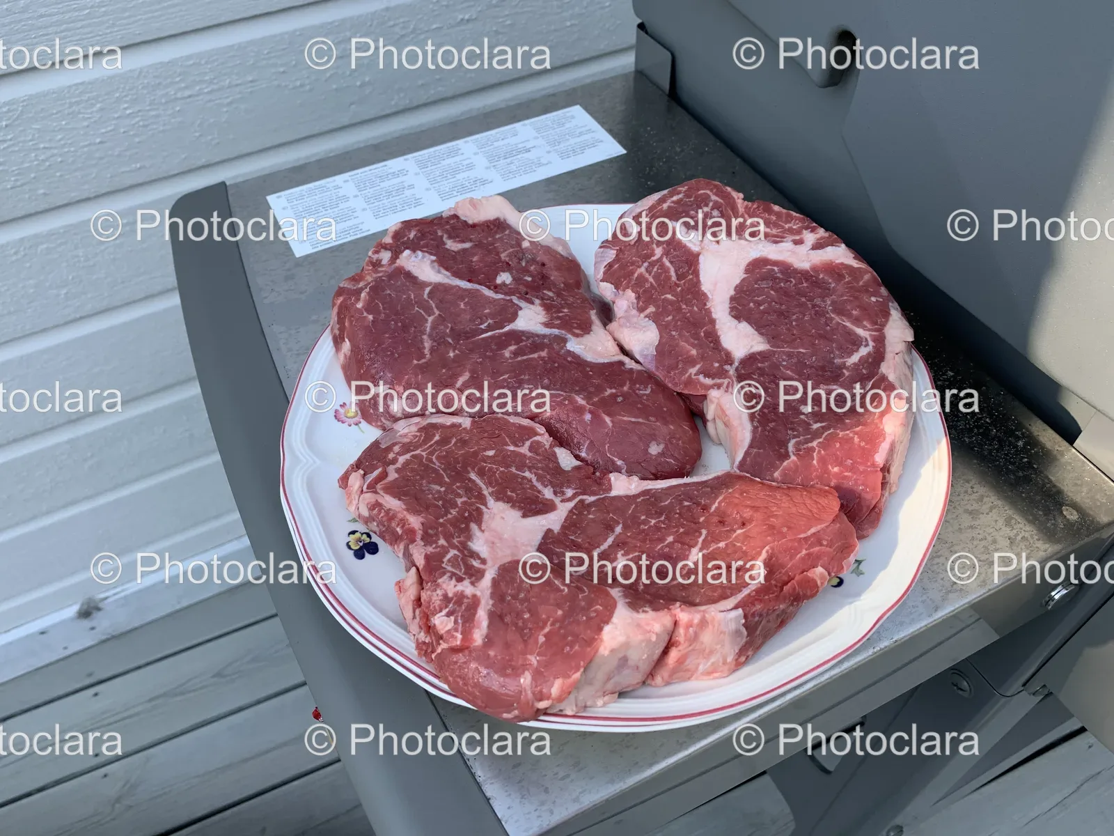 plate-of-assorted-raw-meats.jpg