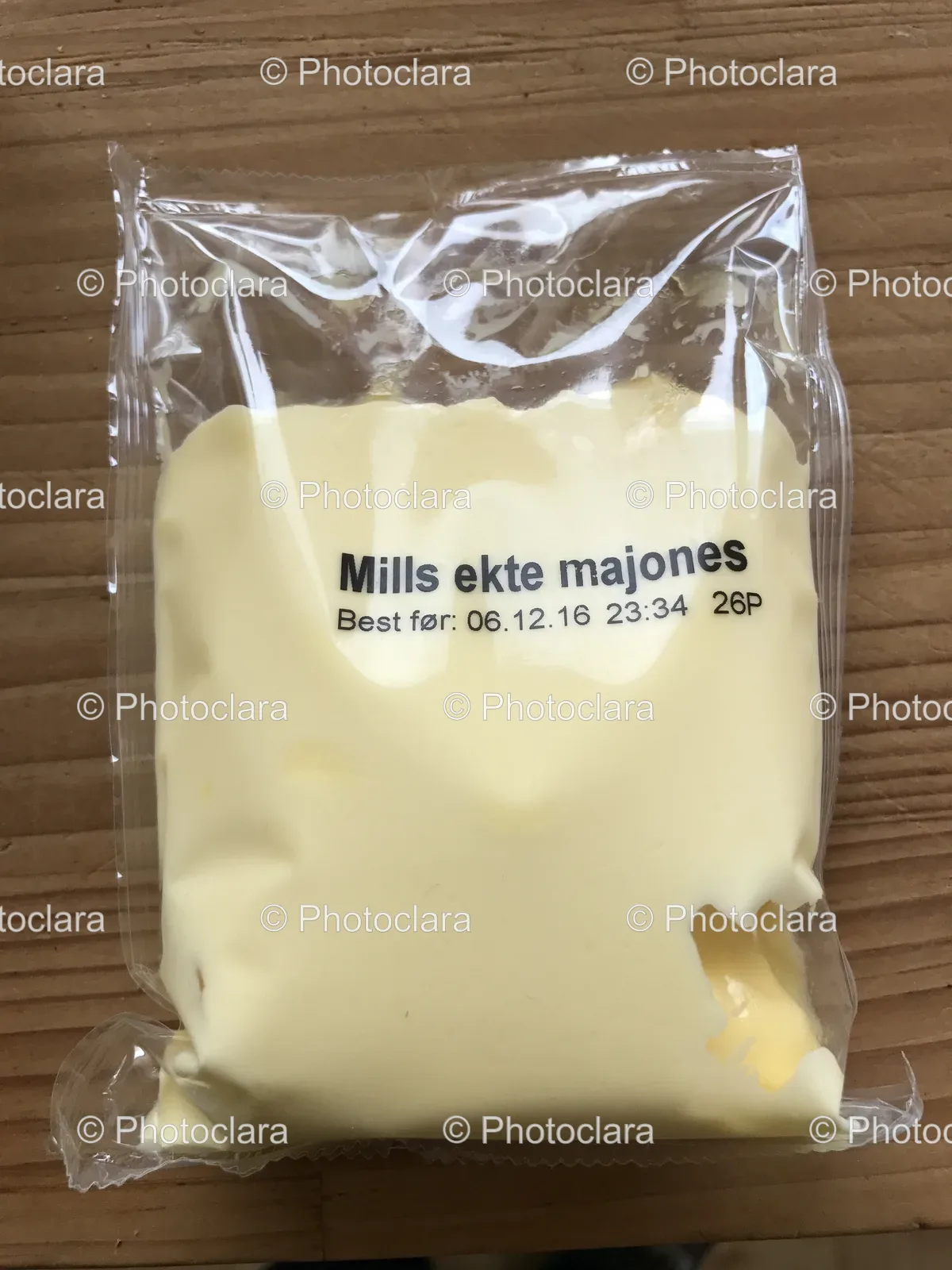 Pack-of-Mills-Ekte-Mayonnaise-on-a-Table.jpg