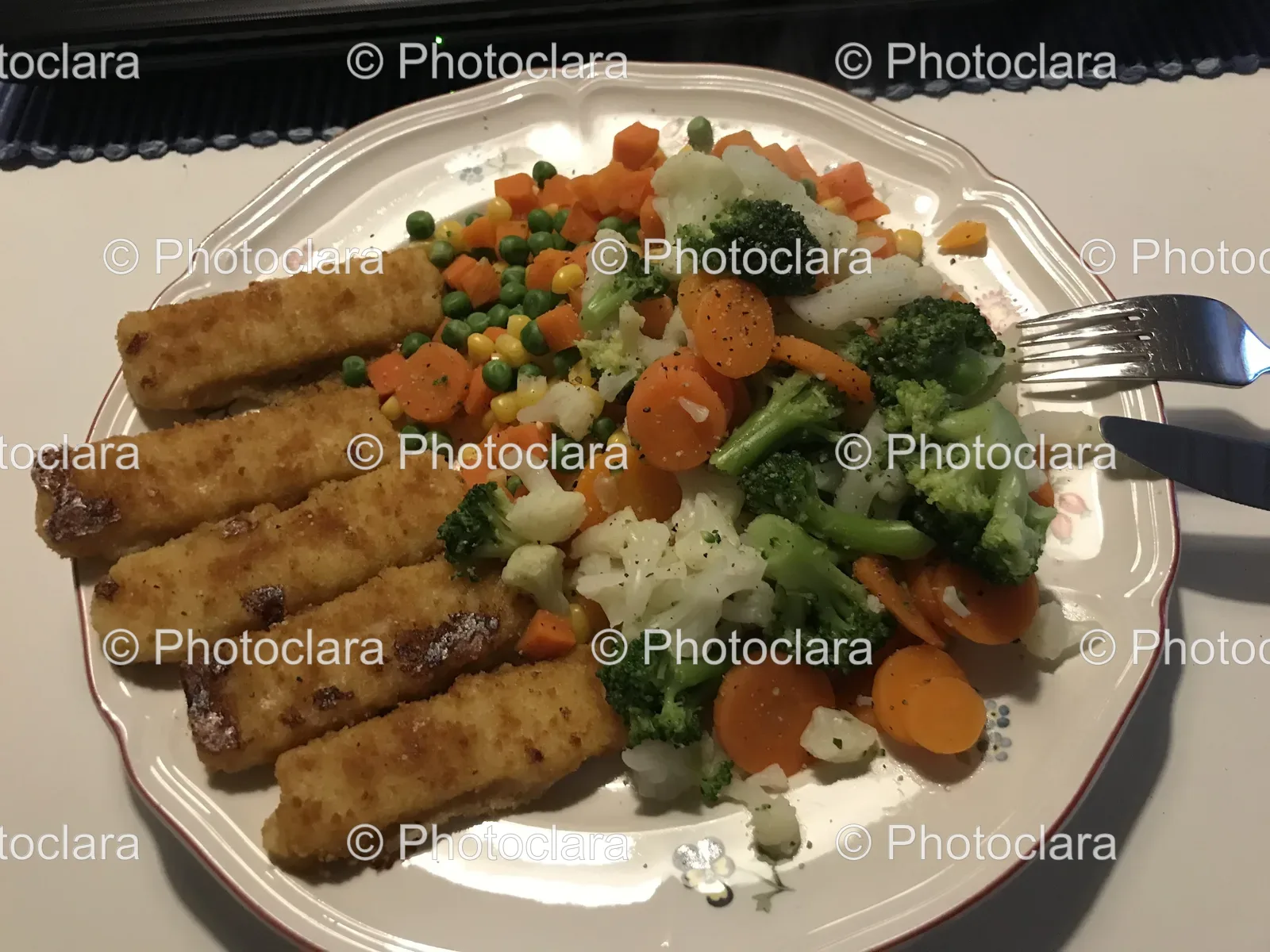 A-Plate-of-Food-with-a-Fork.jpg
