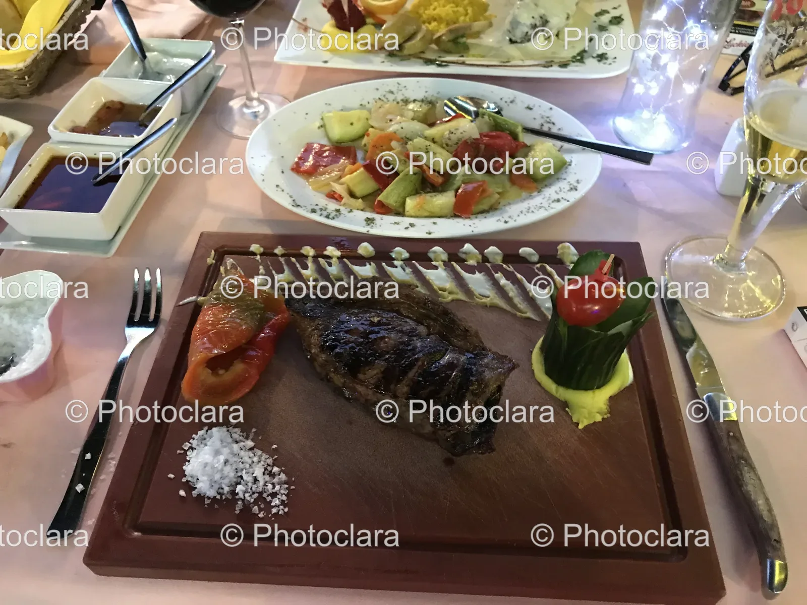 Exquisite-Dining-Plate.jpg