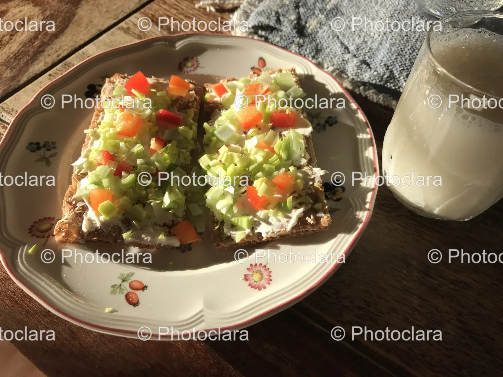 Food-Plate-with-Milk.jpg