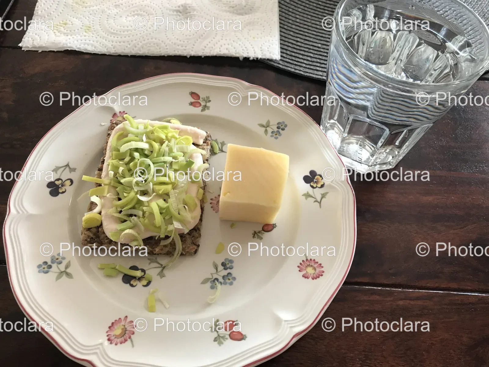Gourmet-Meal-with-Glass-of-Water.jpg