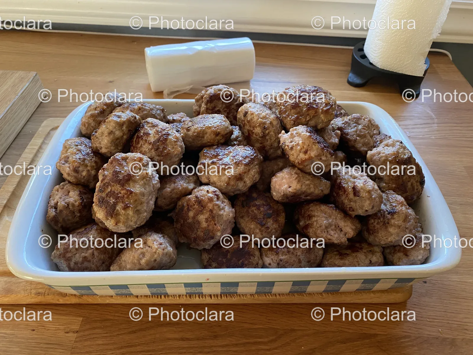 Tray-of-Delicious-Meatballs.jpg