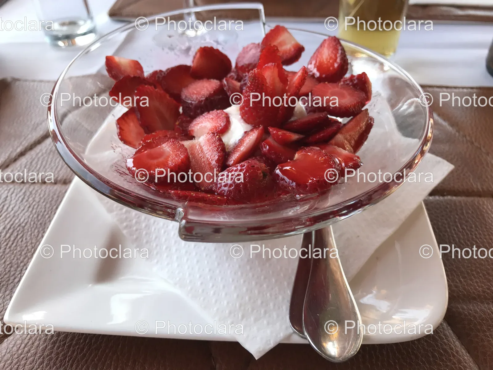 Bowl-of-Strawberries-and-Cream.jpg