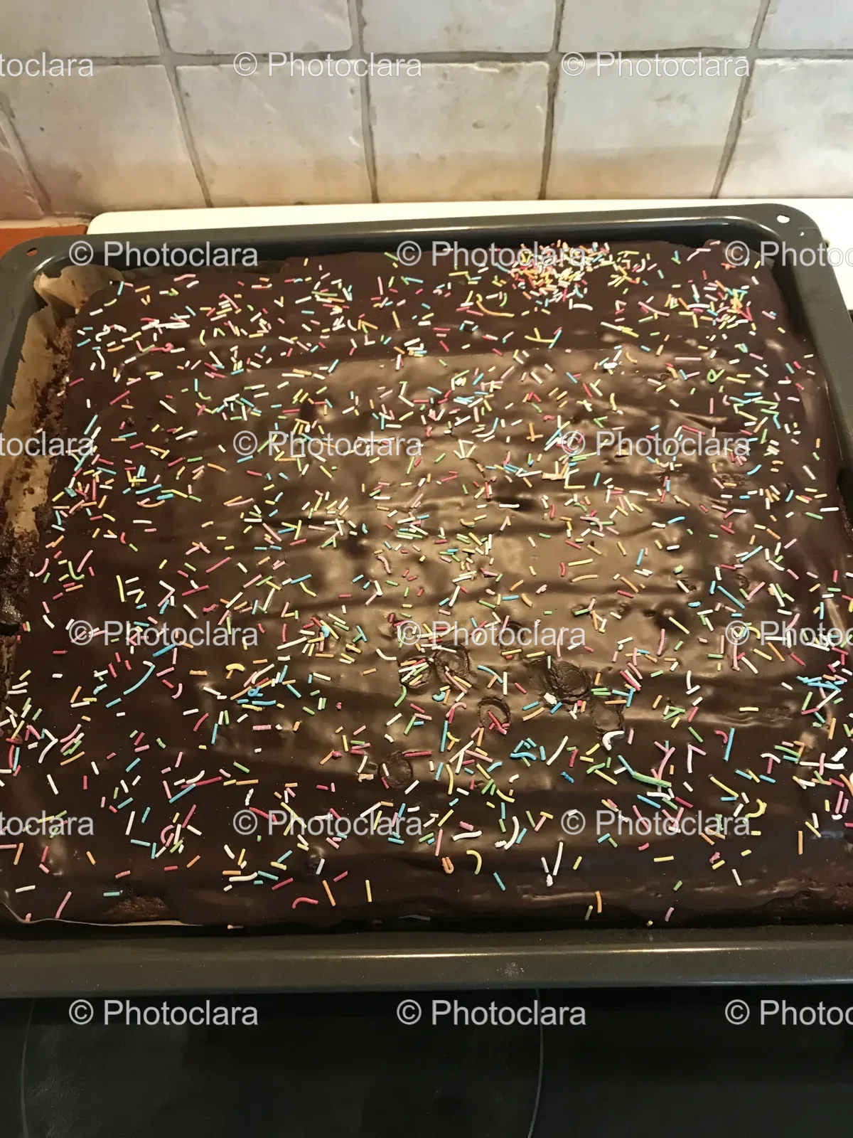 Chocolate-Cake-with-Sprinkles.jpg