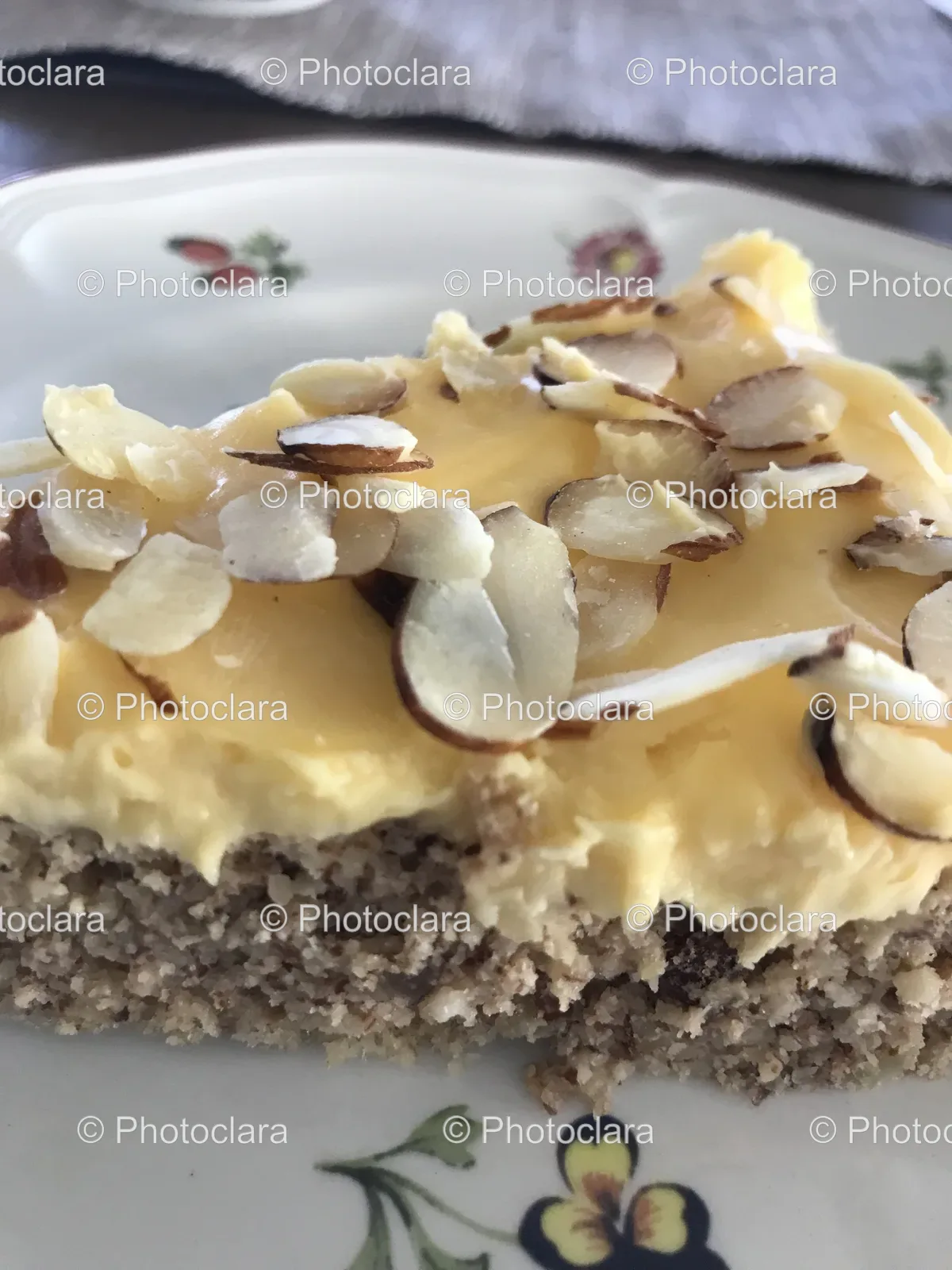 delicious-almond-cake-slice.jpg