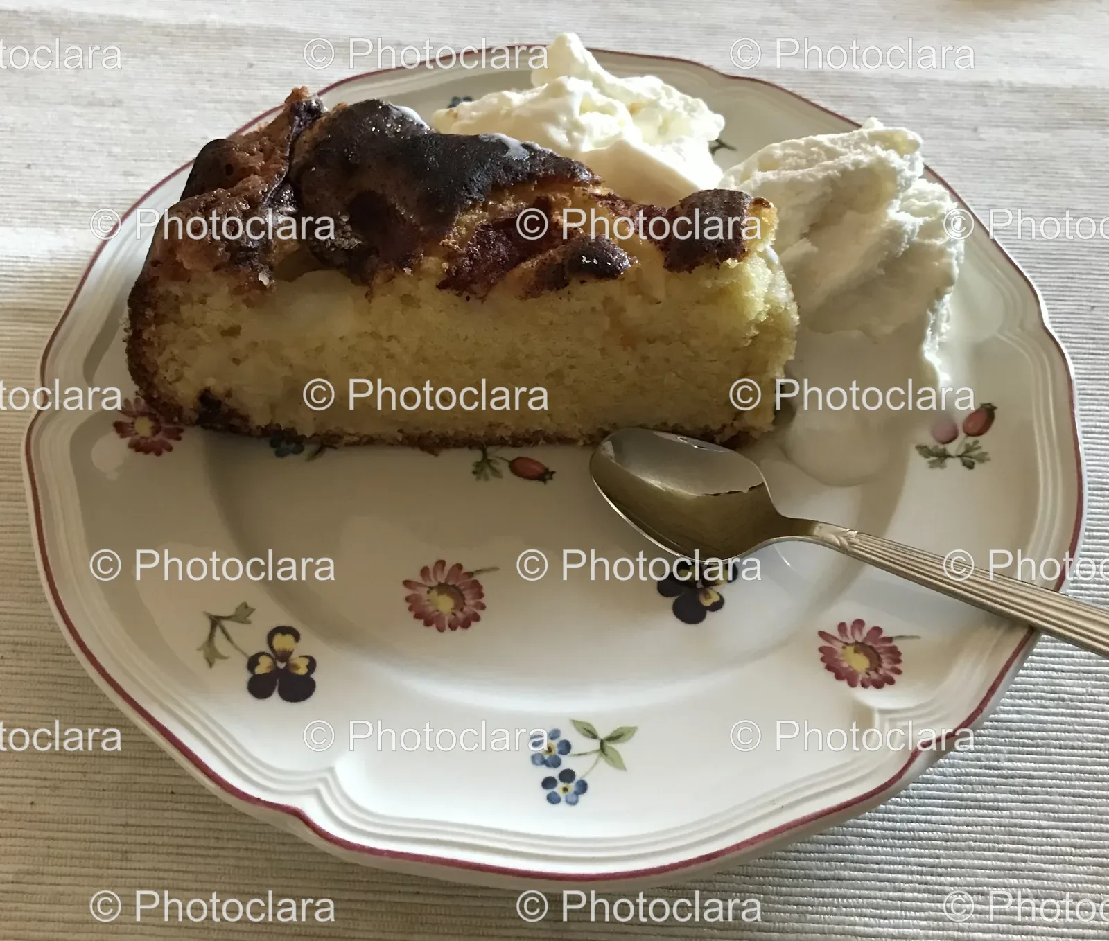 Delicious-Cake-Slice-Ice-Cream.jpg