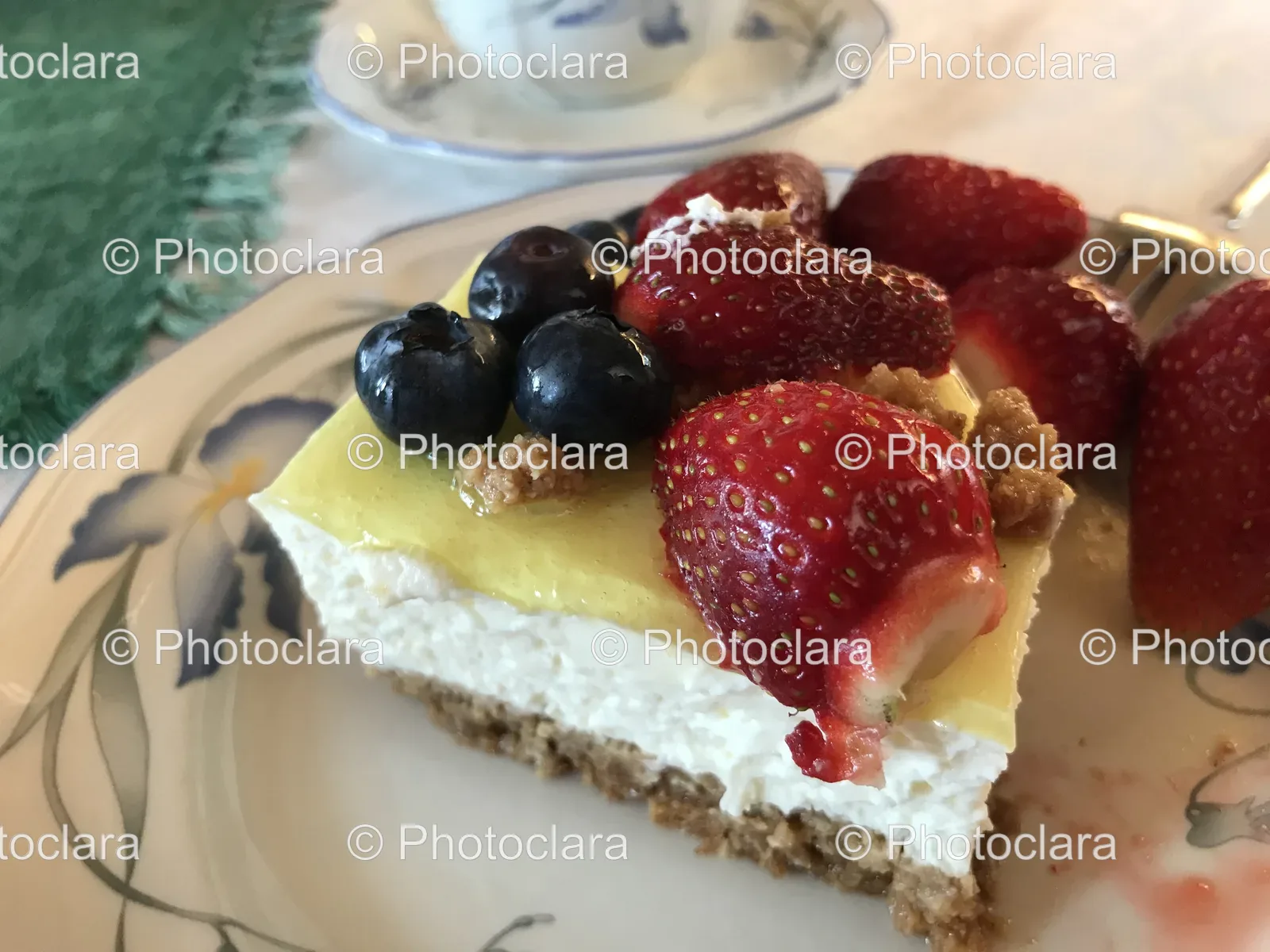 delicious-strawberry-cheesecake-dessert.jpg