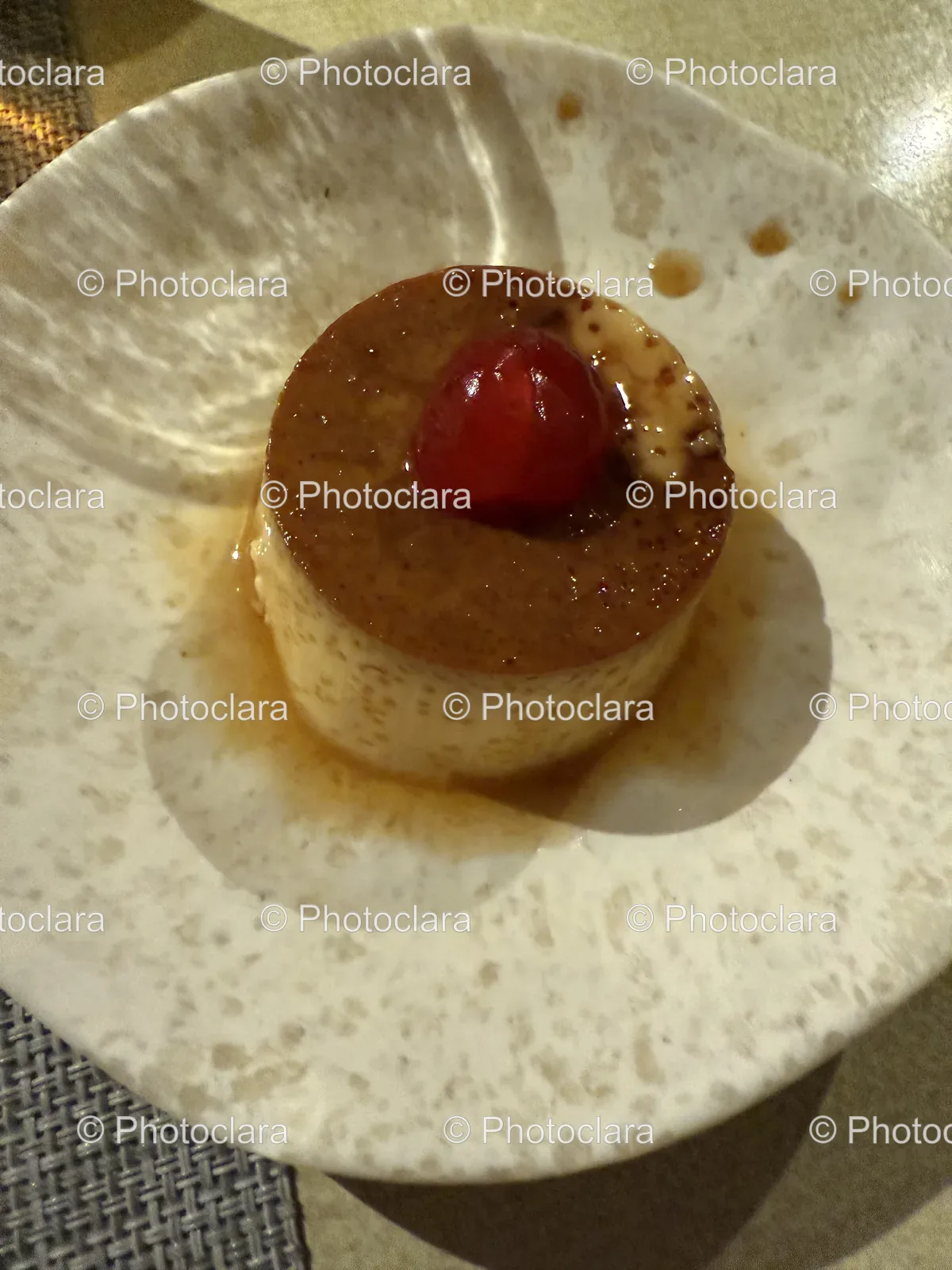 elegant-dessert-on-a-plate.jpg