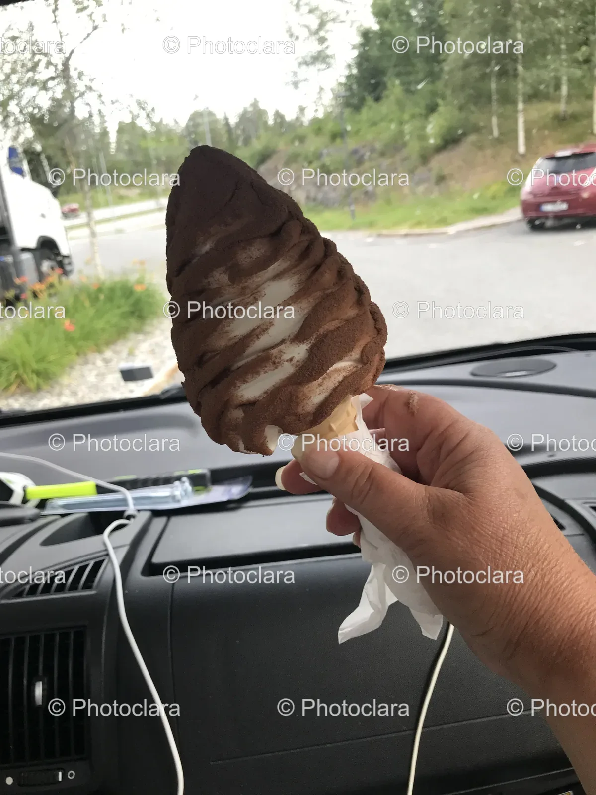 hand-holding-ice-cream-cone.jpg