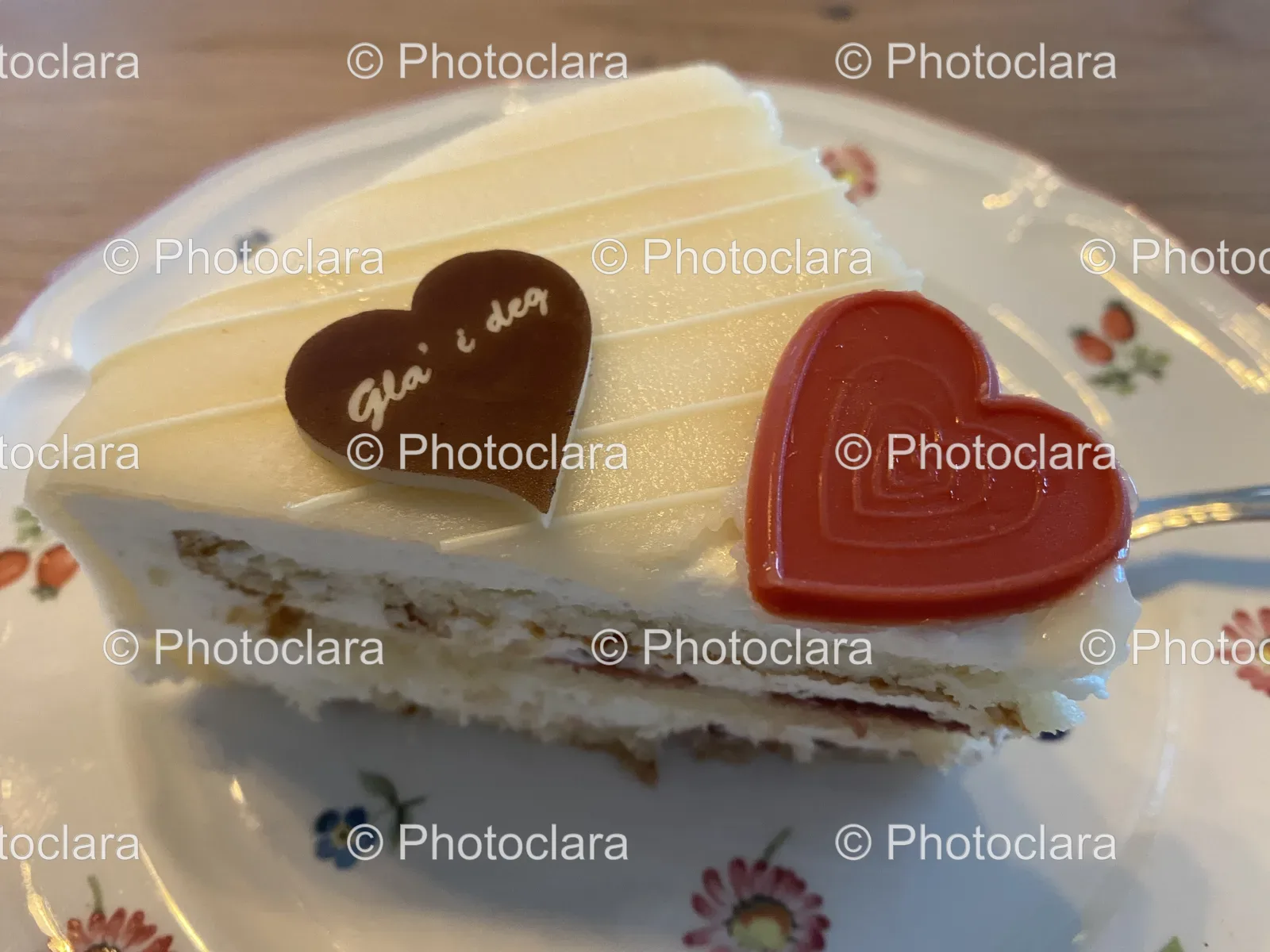 Heart-Topped-Cake-Slice.jpg
